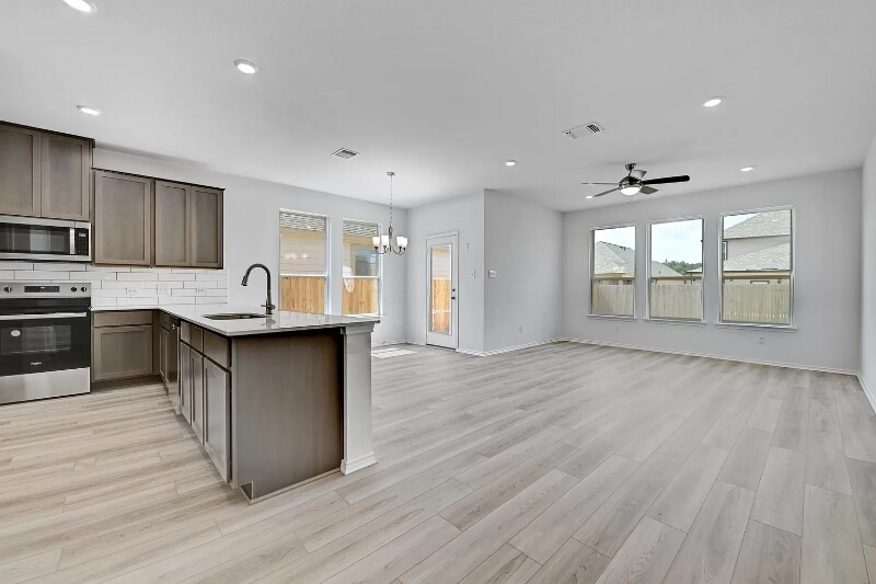 216 Skipping Stone Run in Andice, TX - Building Photo