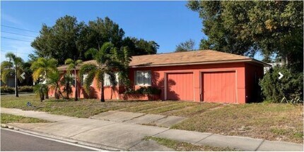 2365 5th Ave N in St. Petersburg, FL - Foto de edificio - Building Photo