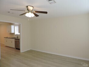 1000 Polk Ave in Pensacola, FL - Building Photo - Building Photo