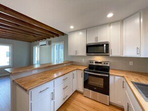 54 W Cascade St in Arden, NC - Building Photo - Building Photo