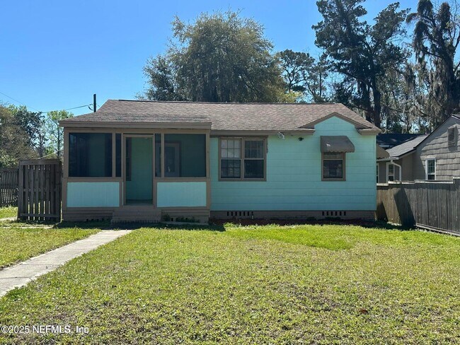 property at 402 W 62nd St