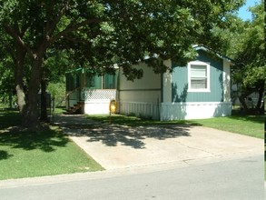 Elba Terrace Manufactured Home Community in Tulsa, OK - Foto de edificio - Building Photo