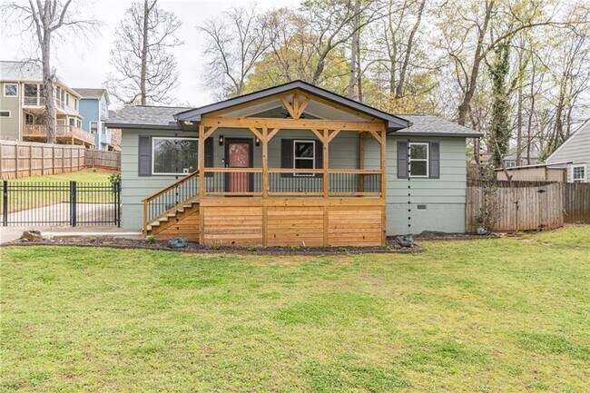 1660 White Oak Way in Decatur, GA - Building Photo - Building Photo