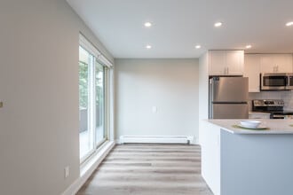 36 Talbot Street in Kitchener, ON - Building Photo - Interior Photo