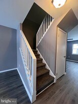 120 Hopkins Ct in Newark, DE - Building Photo