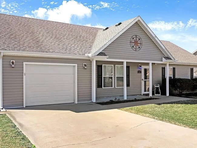 217 Laurel Woods Way in Currituck, NC - Building Photo - Building Photo