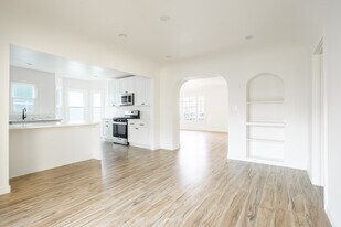 738 S Stanley Ave, Unit 738 in Los Angeles, CA - Building Photo