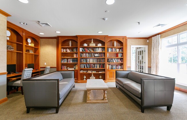 Jacobs Hill at Cortlandt Manor - Senior 55+ in Cortlandt Manor, NY - Building Photo - Building Photo
