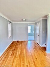 319 S Pleasant St in Royal Oak, MI - Foto de edificio - Building Photo