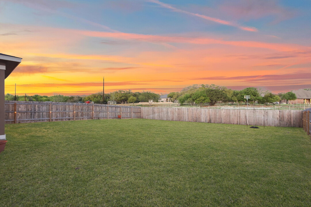 5342 Agave Spine in San Antonio, TX - Building Photo