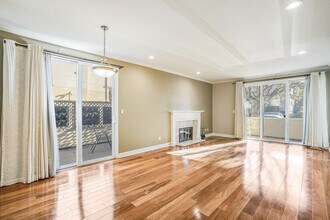 30 Lorton Ave in Burlingame, CA - Building Photo - Building Photo