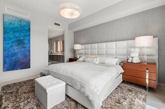 950 Brickell Bay Dr in Miami, FL - Building Photo - Building Photo
