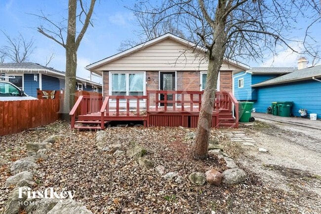 property at 1504 Walnut Dr