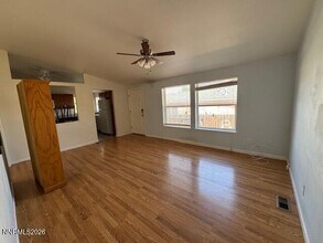 2166 Camellia Dr in Reno, NV - Foto de edificio - Building Photo