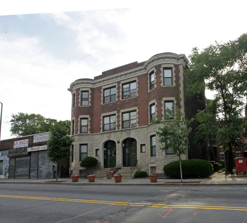 Codman Square Apartments in Boston, MA - Foto de edificio