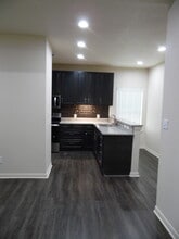 301 Panther Way in Hewitt, TX - Building Photo - Building Photo