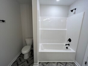 8421 Paramount Point in Winnabow, NC - Building Photo - Building Photo