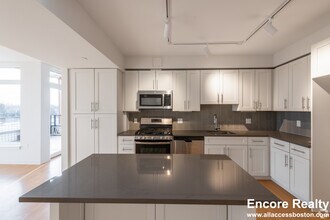 77 New St in Cambridge, MA - Building Photo - Building Photo