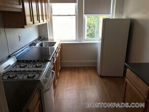 1810 Commonwealth Ave, Unit 34 in Boston, MA - Building Photo - Building Photo