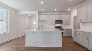 614 Andrade Dr in Fuquay Varina, NC - Building Photo - Building Photo