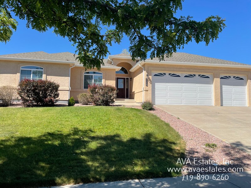 5308 San Simeon Ct in Pueblo, CO - Building Photo