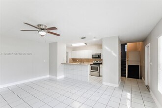 1315 NE 203rd St in Miami, FL - Building Photo - Building Photo