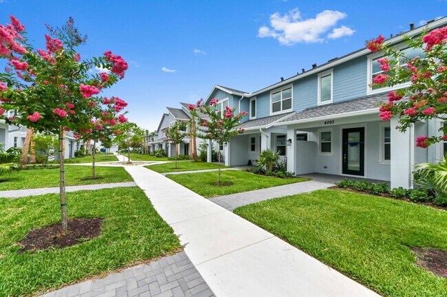4093 Longwood Lake Sq in Westlake, FL - Building Photo - Building Photo