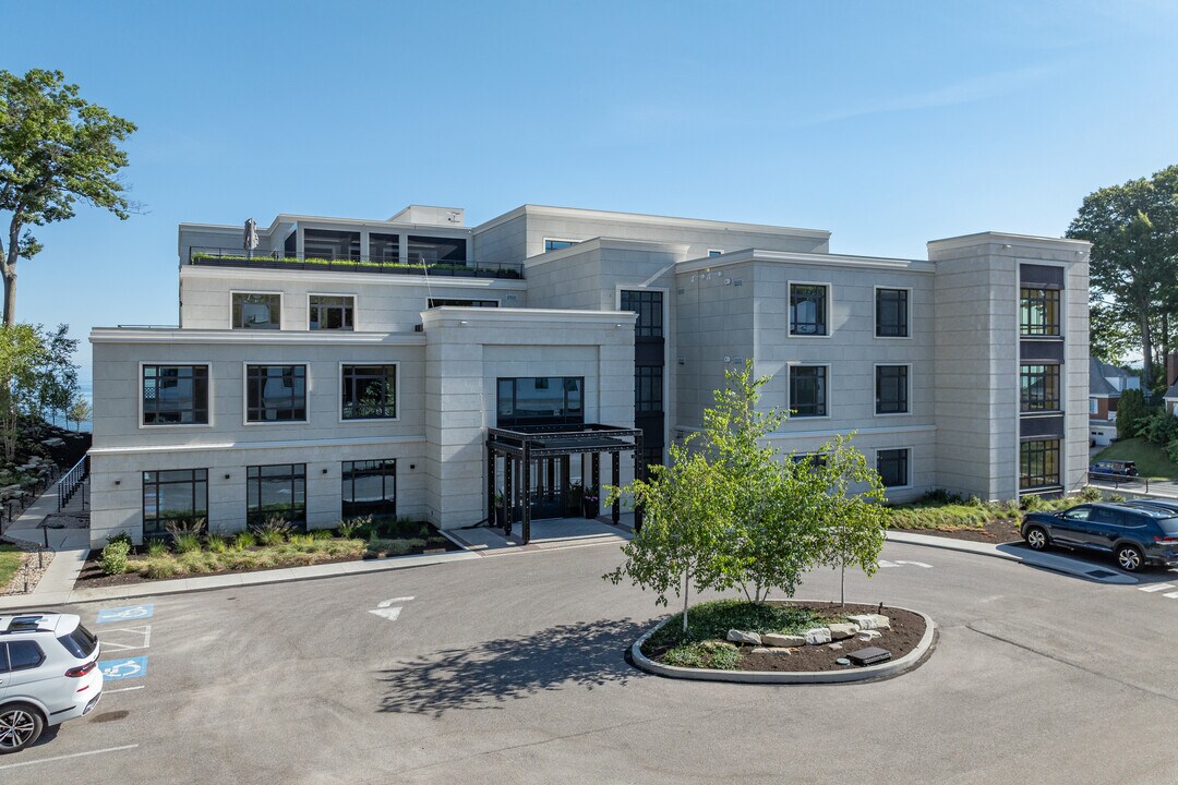 700 Lake in Rocky River, OH - Building Photo