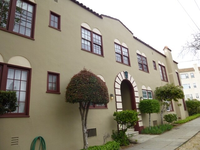 2940 Claremont Ave in Berkeley, CA - Building Photo