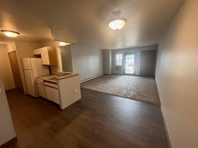 Pine Tree Village Apartments in Fond du Lac, WI - Building Photo - Building Photo