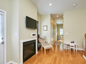86 High St in Newton, MA - Building Photo - Building Photo