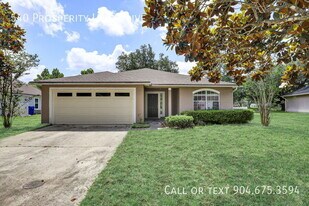 540 Prosperity Lake Dr in St. Augustine, FL - Building Photo