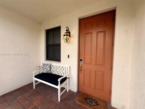 10233 NW 89th Terrace in Doral, FL - Building Photo - Building Photo