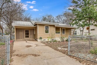 200 Nelray Blvd in Austin, TX - Building Photo - Building Photo