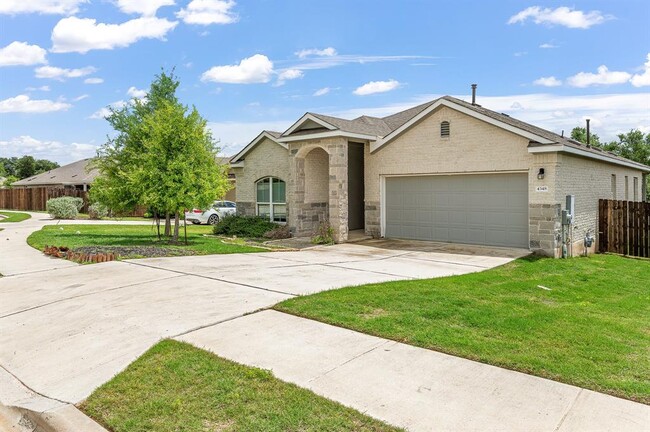 4348 Rockbrook Farms Ln in Georgetown, TX - Building Photo - Building Photo