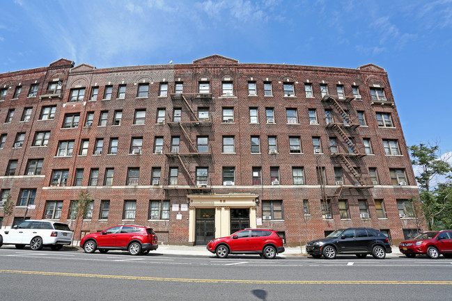 131 Fort George Avenue in New York, NY - Building Photo - Building Photo