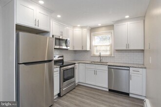 243 Roesch Ave in Oreland, PA - Building Photo - Building Photo
