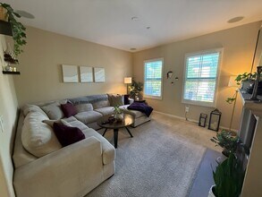 2513 Escala Cir in San Diego, CA - Building Photo - Building Photo