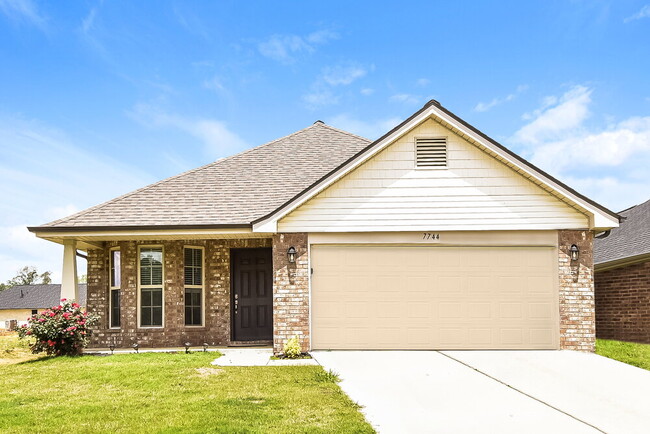 7744 Ferndale Dr