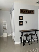 10424 NW 63rd Terrace in Doral, FL - Building Photo - Building Photo