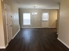 354 Winchester Dr in Pooler, GA - Building Photo - Building Photo