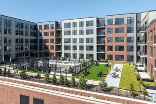 Vyne on Haven in Elmhurst, IL - Building Photo