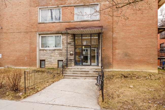 4750 Plamondon Av in Montréal, QC - Building Photo - Building Photo