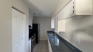 5123 Turnbull Dr in Orlando, FL - Building Photo - Building Photo