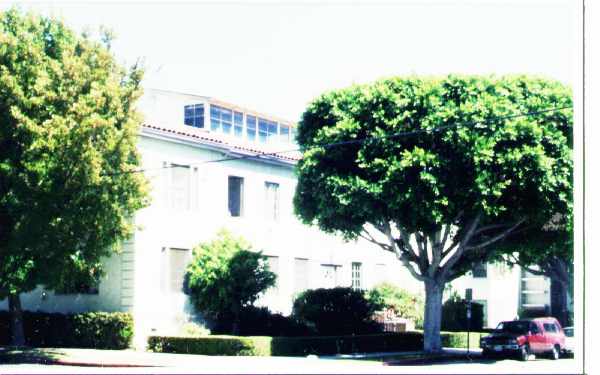 905 2nd St in Santa Monica, CA - Building Photo - Building Photo