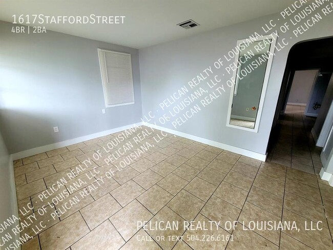 1617 Stafford St in Gretna, LA - Building Photo - Building Photo