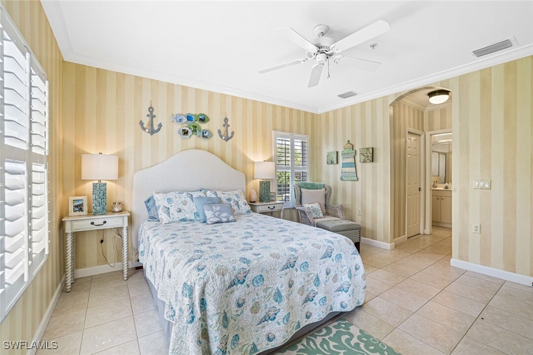 3047 Horizon Ln in Naples, FL - Building Photo