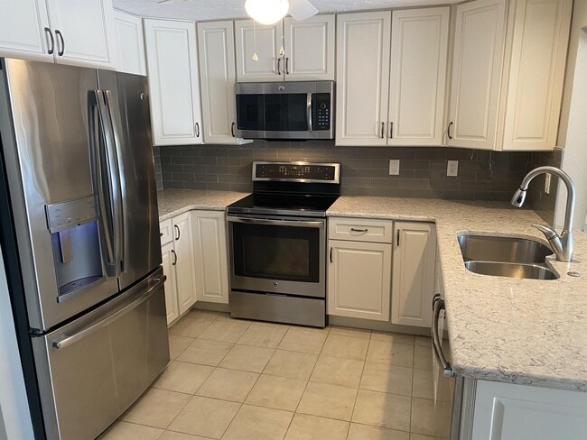 property at 2131 Montclair Dr