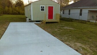 412 Henderson St in Talladega, AL - Building Photo