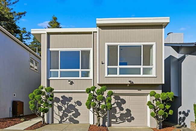 property at 170 Oak Park Dr